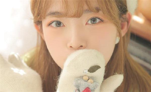 约会时，女生排斥这3个动作，说明可以亲吻她了