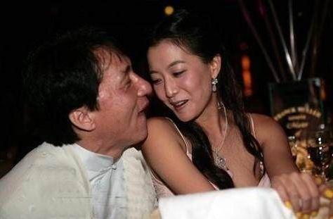 “被揩油”的4位女星，第一位忍气吞声，最后一位怒扇男方两耳光