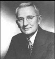 最优秀的成功学大师，西方现代人际关系教育的奠基人