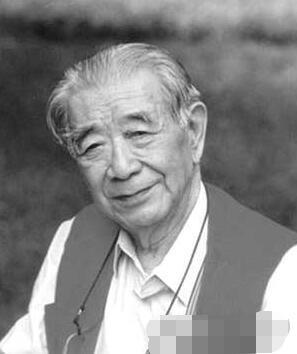 他是最年长开国将军，建国前功勋很牛，建国后淡泊名利，至今健在