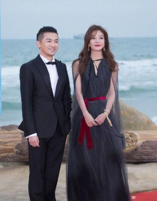 苏有朋最近疑似“整容”，还是发型的关系？整个气质都不一样了