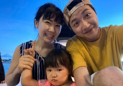 福原爱罕晒2个孩子正脸，长相可爱神似妈妈，女儿衣服竟不足百元