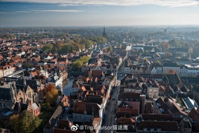 ​布鲁日是比利时的古城，被誉为欧洲最美城市之一