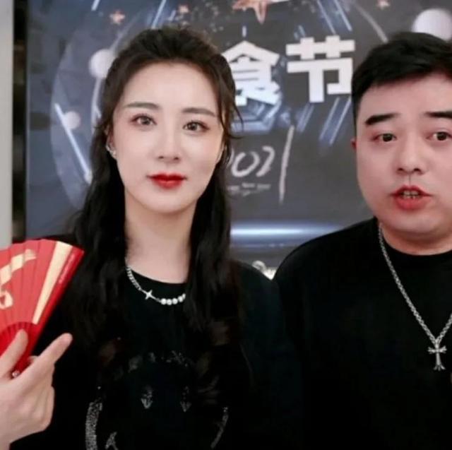 薇娅老公互怼全程时间（薇娅罕见秀恩爱）(1)