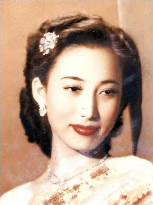 女星昔日结过几次婚（一代女星爱了5个男人）(11)