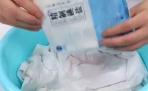 衣服发黄怎么清洗最有效,白衣服发黄怎么洗可以变白图3