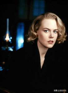 ​妮可：和阿汤哥11年婚姻流产两次，2008年生下女儿后，终于