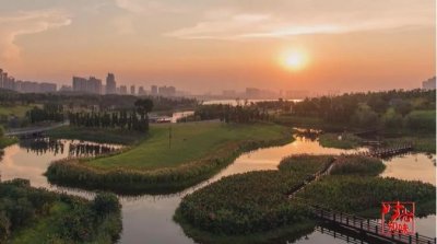 ​松雅湖好像是专门为晒朋友圈而设的，一不小心就会拍出在海边度假的感觉