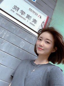 ​搞笑担当于莎莎，其实是美女，北京电影学院学生照