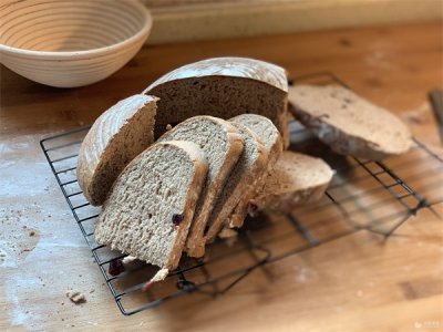 ​黑麦面包制作方法（黑麦面包制作方法烤箱）
