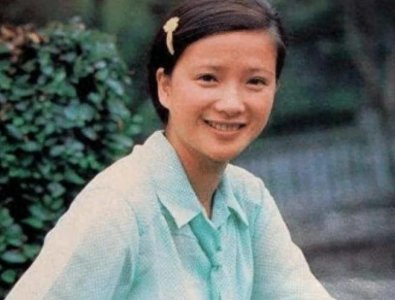 ​＂古装第一美＂何晴:演齐四大名著,感情却一直不顺，42岁才遇到真爱