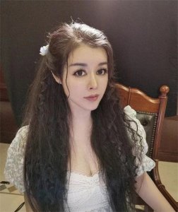 ​知名企业家于文红再曝丑闻，小20岁老公私生活混乱，曾偷逃税被罚