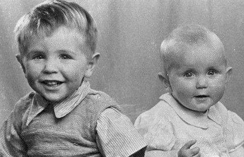 爱因斯坦去世后，大脑被偷！分成240块切片