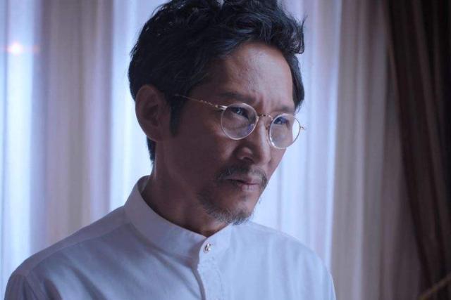 王劲松一人就能演一部缉毒大剧，从警察到毒枭，网友：毫无违和感