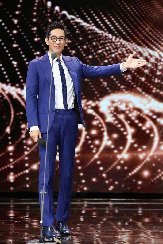 王劲松一人就能演一部缉毒大剧，从警察到毒枭，网友：毫无违和感