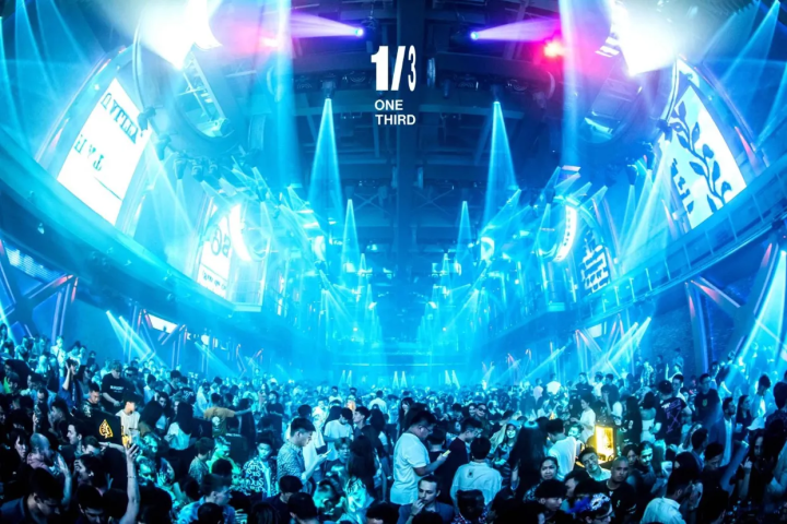 杭州最大的酒吧是哪个（一文了解杭州酒吧的天花板）