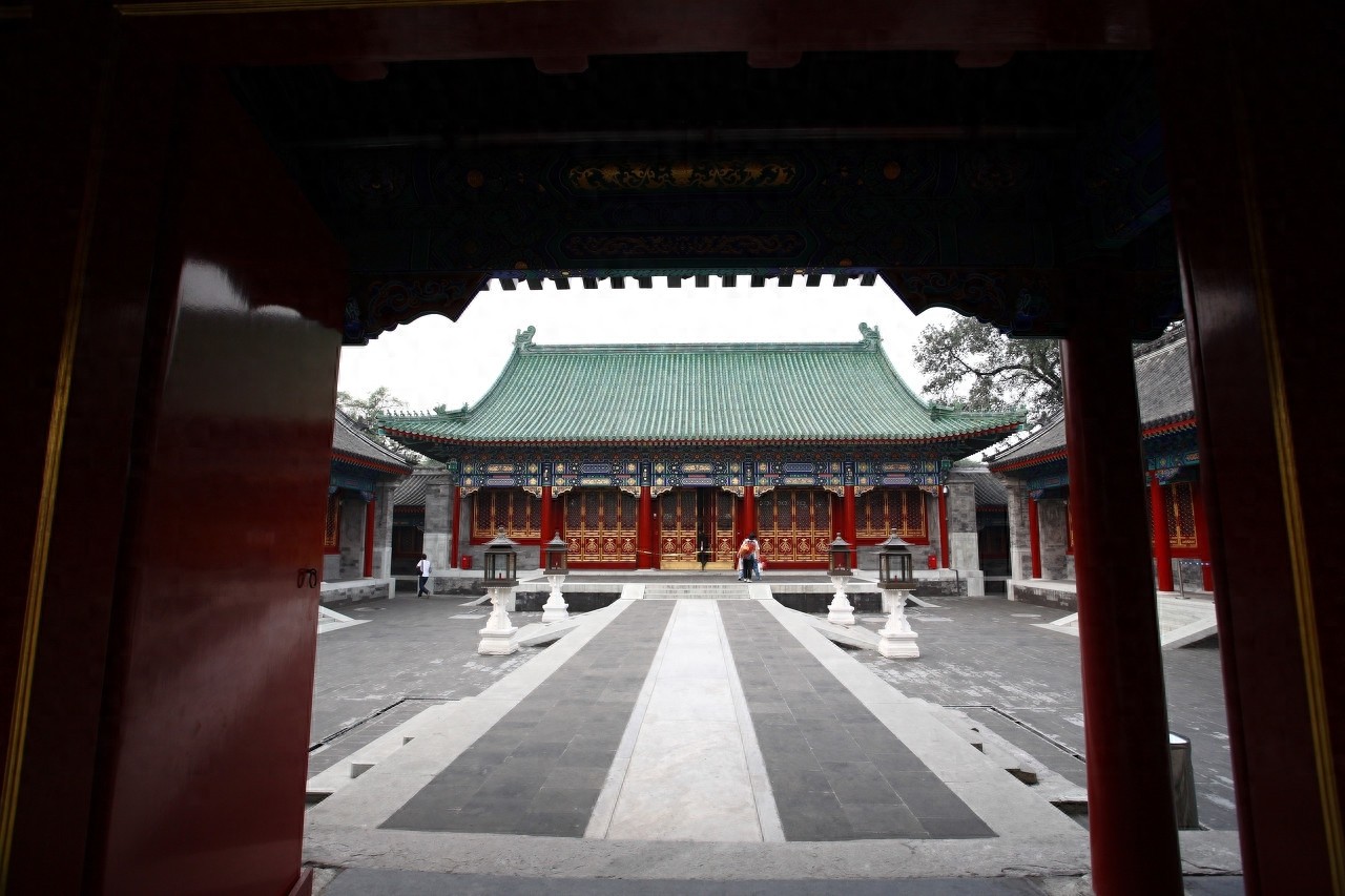 为清代规模最大王府，恭王府南北长约330米，东西宽180余米