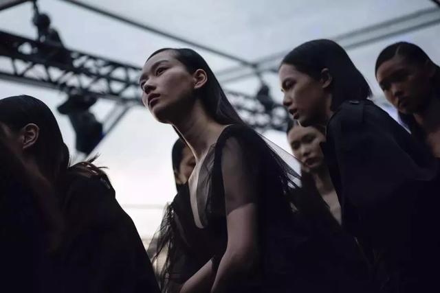 鄂尔多斯旗下品牌有几个(妈妈最爱的牌子)(23)