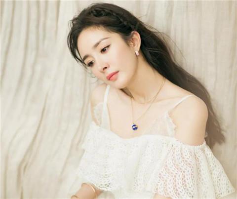 女人还爱着前任的表现 女人还爱着前任的行为