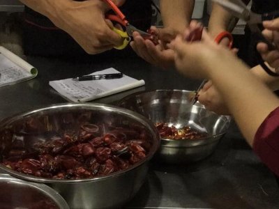 ​解密！重庆小面的调料制作