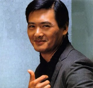 ​周润发都66岁了！在娱乐圈打拼40年，46亿身家却全部捐给别人