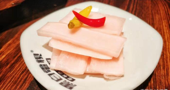 黑白电视，长沙小吃集市，和火宫殿一样，汇集所有长沙名小吃