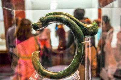 ​赤峰市源泉老窖酒厂(内蒙古赤峰市源泉老窖酒厂)