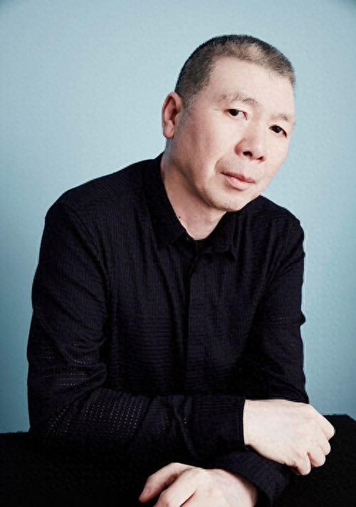 冯小刚的两婚两妻:前妻张娣至今未婚,现任徐帆至今不生育