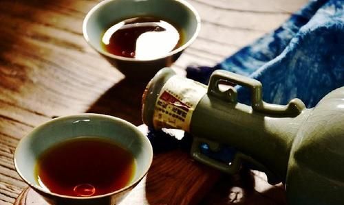 黄酒变酸了还能喝吗