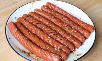 ​火腿肠用什么做的,火腿肠的肉是什么肉制作的