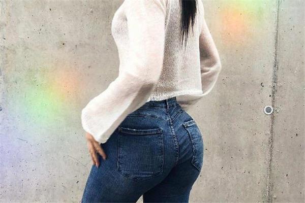 微笑线怎么练 轻松拥有迷人臀部