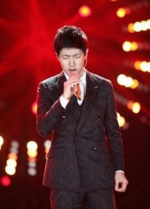 ​我是歌手4王晰第一名踢馆成功 长相帅气撞脸黄致列信被淘汰