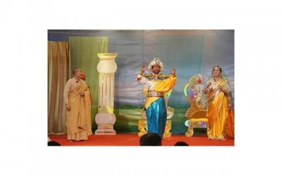 ​保姆向雇主深情表白(如何劝导老人接受请保姆)