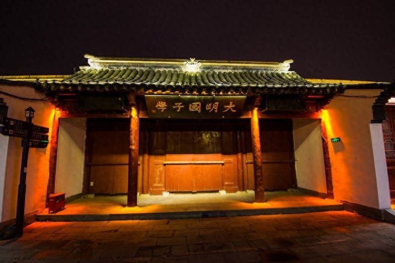 南京夫子庙,中国最大的传统古街市,著名国家AAAAA级旅游景区