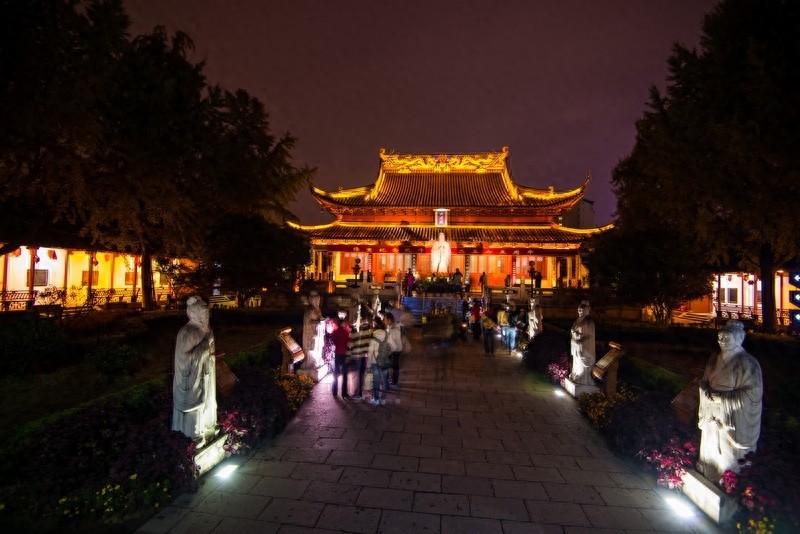 南京夫子庙,中国最大的传统古街市,著名国家AAAAA级旅游景区