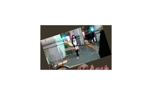 抱女孩的时候怎么压枪 抱着女生无法压枪怎么办