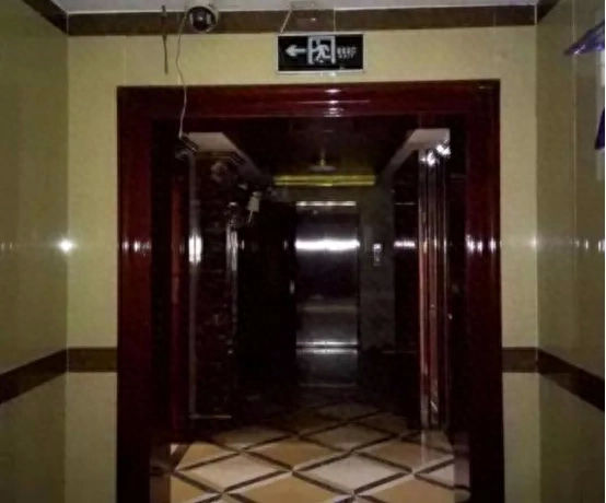 上海小红楼事件(回顾上海红楼事件)