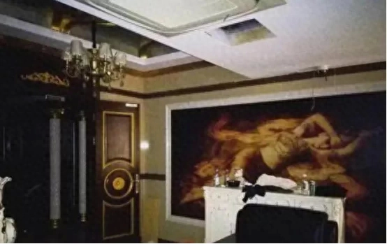 上海小红楼事件(回顾上海红楼事件)