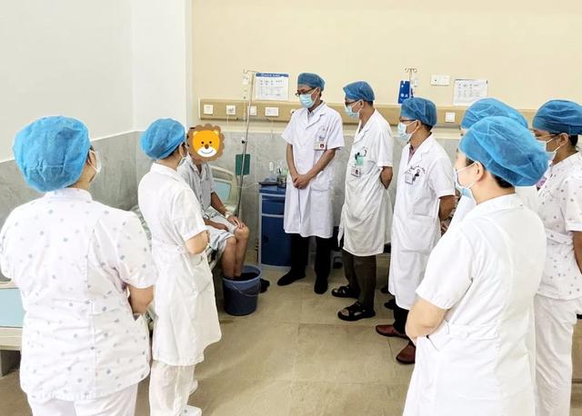 剧毒多头蛇（床头惊现银环蛇）(10)