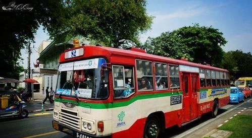 公交车超载的标准平米站多少人,公交车超载的标准1平米站多少人图1