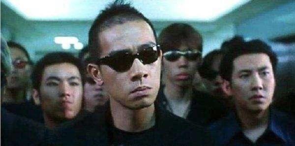 有一种宠溺叫陈小春与应采儿。他们俩才是天造地设的一对？