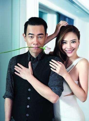 有一种宠溺叫陈小春与应采儿。他们俩才是天造地设的一对？