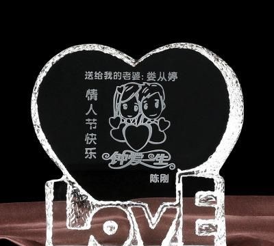 第一个情人节送男友什么礼物好