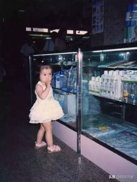 Angelababy罕见童年照，天生丽质，一代“女神”成长记