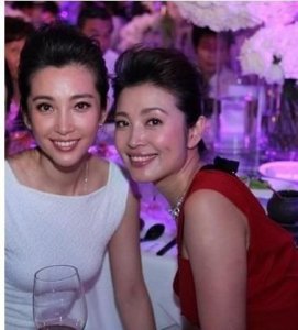 ​娱乐圈内的国民姐妹花 姐姐妹妹谁更有明星相