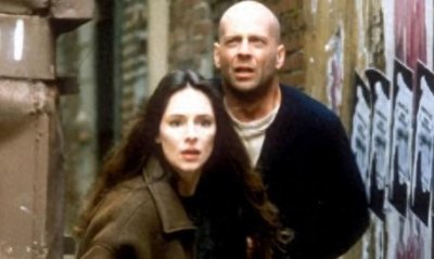 电影《十二猴子》讲述了什么？为什么这么多人喜欢？