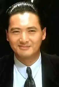 ​2. 穷小子逆袭成影坛大佬，周润发的故事比电影还狠