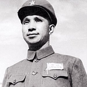 ​黄百韬被粟裕围困不愿投降，临死前对杨廷宴说出遗言：我有三不解