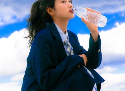 ​宝宝腿抬得高一点就不疼了