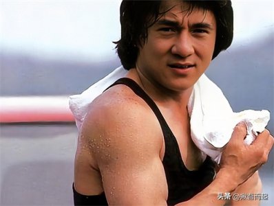 ​成龙从龙套到巨星，背后秘密何在？揭秘其传奇逆袭爆点经历！